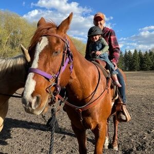 Meet your Posher, Chanel